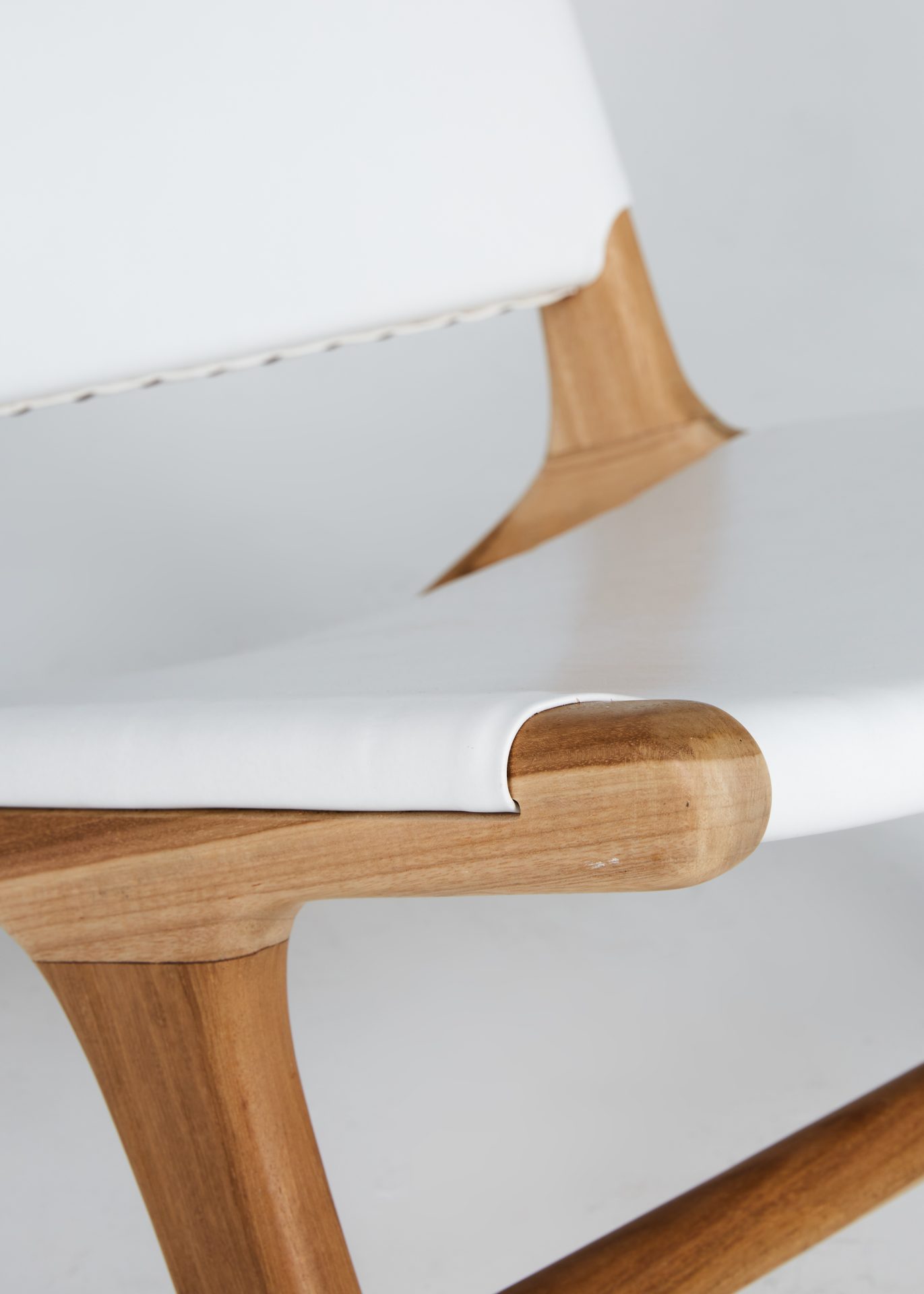 LOFT Leather Layback White